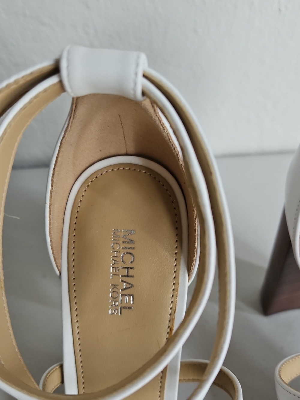 MICHAEL Michael Kors Charlize Strappy Platform Sandal - New - Picture 2 of 7